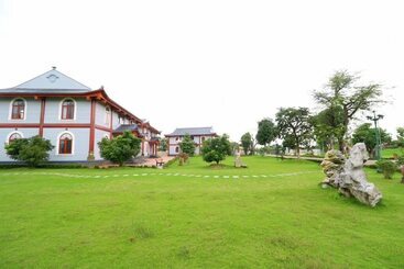هتل Resort Huu Bang