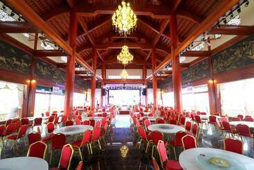 هتل Resort Huu Bang