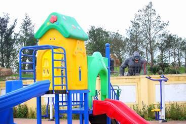 هتل Resort Huu Bang