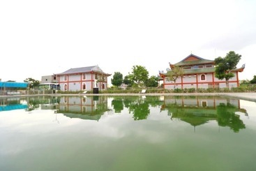 هتل Resort Huu Bang