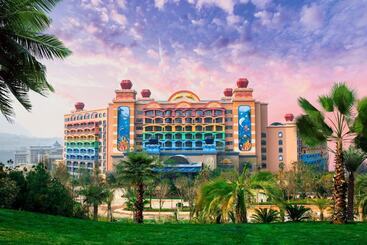 هتل Dolphin Bay