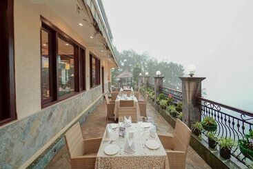 هتل Madhuban Sarovar Portico Mussoorie