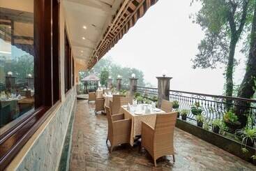 هتل Madhuban Sarovar Portico Mussoorie