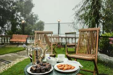 هتل Madhuban Sarovar Portico Mussoorie