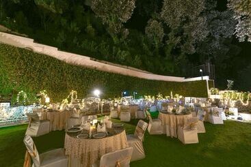 هتل Madhuban Sarovar Portico Mussoorie