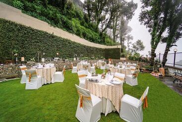 هتل Madhuban Sarovar Portico Mussoorie
