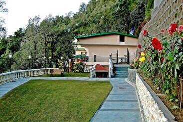 هتل Madhuban Sarovar Portico Mussoorie