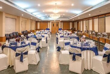 هتل Madhuban Sarovar Portico Mussoorie