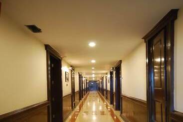 هتل Madhuban Sarovar Portico Mussoorie