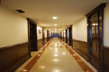 هتل Madhuban Sarovar Portico Mussoorie