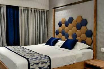 هتل Meritas Adore Resort Lonavala