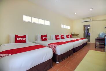 هتل Oyo 606 Baan Suansabai Pleanpanmai Resort Amphawa