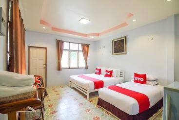 هتل Oyo 606 Baan Suansabai Pleanpanmai Resort Amphawa