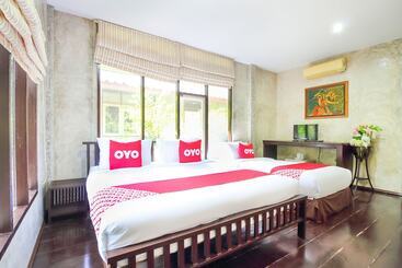 هتل Oyo 606 Baan Suansabai Pleanpanmai Resort Amphawa