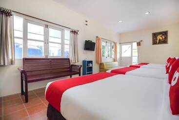 هتل Oyo 606 Baan Suansabai Pleanpanmai Resort Amphawa