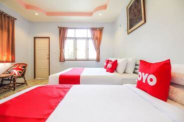 هتل Oyo 606 Baan Suansabai Pleanpanmai Resort Amphawa