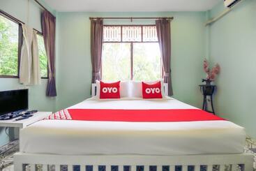 هتل Oyo 606 Baan Suansabai Pleanpanmai Resort Amphawa