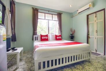 هتل Oyo 606 Baan Suansabai Pleanpanmai Resort Amphawa