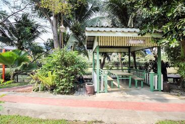 هتل Oyo 606 Baan Suansabai Pleanpanmai Resort Amphawa