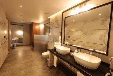 ホテル Polo Towers Agartala