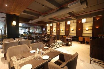 ホテル Polo Towers Agartala