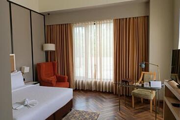 ホテル Polo Towers Agartala