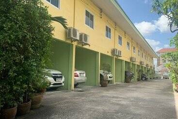 هتل Tonrak Apartment