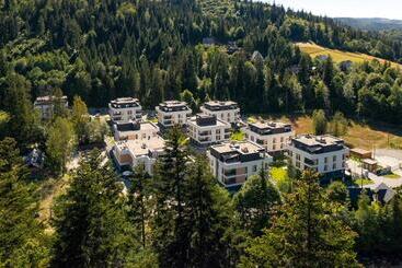هتل Vislow Resort
