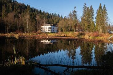 هتل Vislow Resort