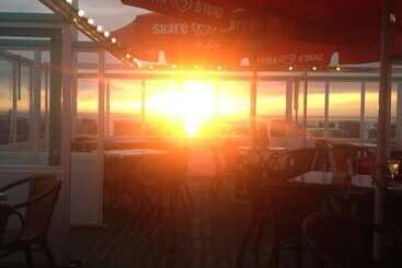 هاستل Beach Hotel Katwijk