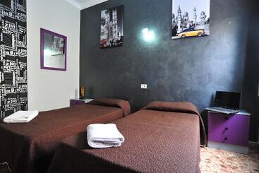 Alcaravaneras Hostel