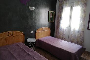 Alcaravaneras Hostel