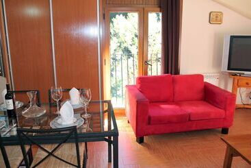مسافرخانه Apartamentos Anem 3000