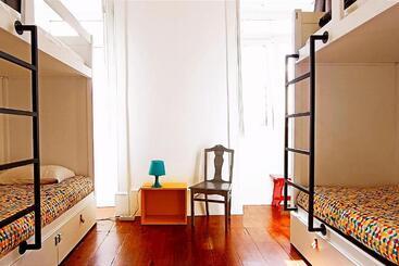 Aveiro Rossio Hostel