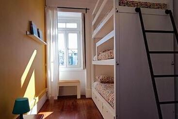 Aveiro Rossio Hostel