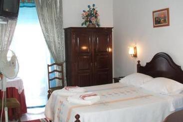 مسافرخانه Residencial Dandy