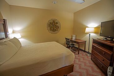 Best Western Plus Cimarron Hotel & Suites