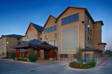 Best Western Plus Cimarron Hotel & Suites