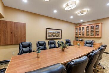 Best Western Plus Swiss Chalet Hotel & Suites