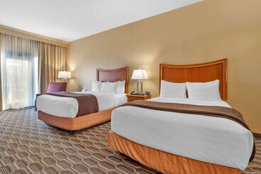 Best Western Plus Swiss Chalet Hotel & Suites