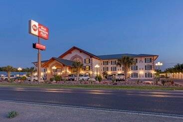 Best Western Plus Swiss Chalet Hotel & Suites