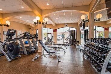 Best Western Plus Swiss Chalet Hotel & Suites