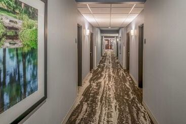 هتل Best Western Premier Bryan College Station