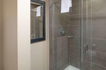 هتل Best Western Premier Bryan College Station