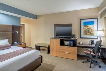 هتل Best Western Premier Bryan College Station