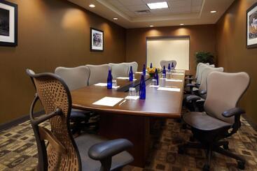 هتل Best Western Premier Bryan College Station