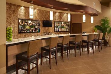 هتل Best Western Premier Bryan College Station