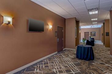 هتل Best Western Premier Bryan College Station