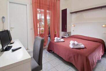 هتل Locanda Rosy