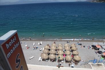 هتل Mantas Seaside Boutique